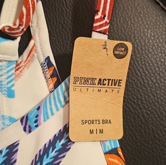 VS PINK ULTIMATE LIGHTLY LINED SPORTS BRA•Coconut White•NWT! - Picture 8 of 9